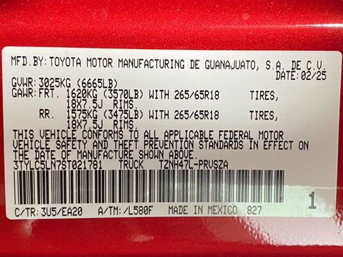 Certified 2025 Toyota Tacoma TRD Sport w/ TRD Sport Premium Package AWD/4WD image 24