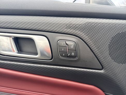 Used 2025 Ford Mustang Premium RWD image 38