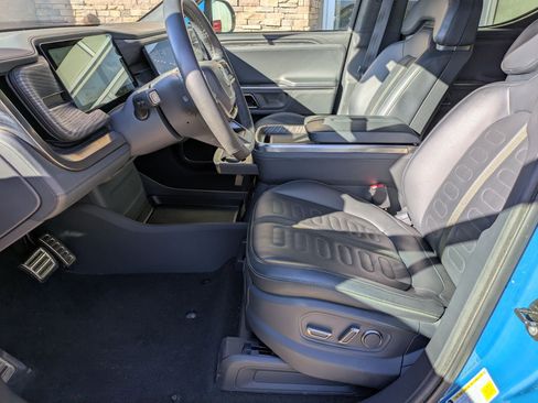 Used 2022 Rivian R1T Launch Edition image 15