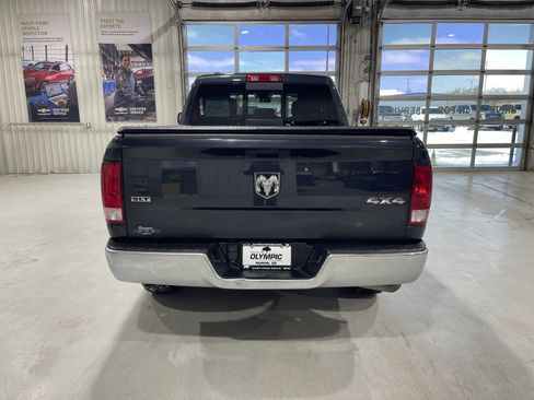 Used 2019 RAM 1500 Classic SLT image 7
