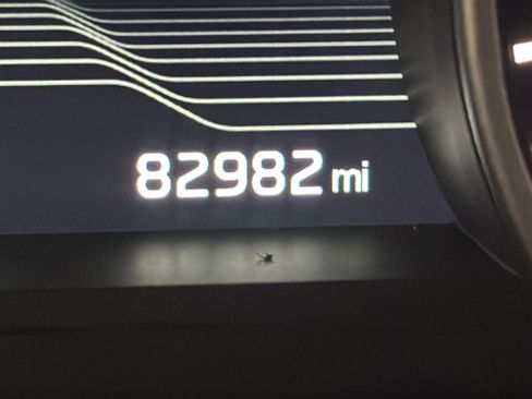 Used 2018 Kia Stinger GT2 AWD/4WD image 10