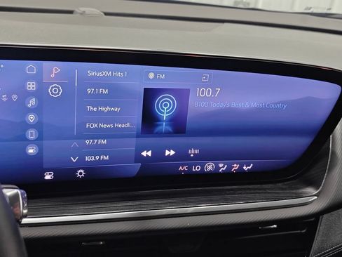Used 2024 Buick Envision Preferred AWD/4WD image 38