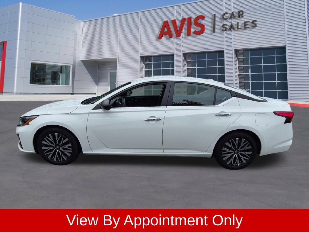 Used 2025 Nissan Altima 2.5 SV FWD image 10