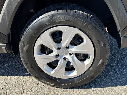 Used 2024 Toyota RAV4 LE image 14