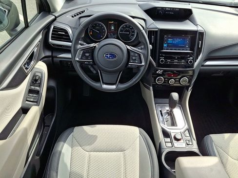 Used 2022 Subaru Forester Premium AWD/4WD image 2