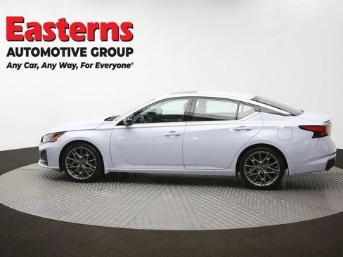 Used 2023 Nissan Altima 2.0 SR FWD image 62