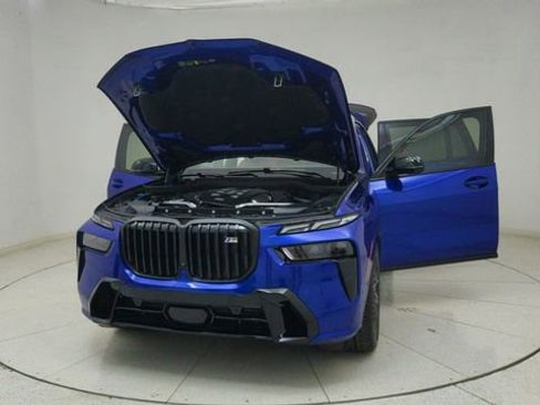 Used 2025 BMW X7 M60i image 81