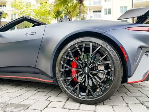 Used 2023 Aston Martin V12 Vantage V12 Roadster image 18