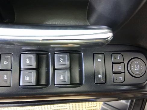 Used 2019 GMC Sierra 3500 Denali w/ Duramax Plus Package image 6