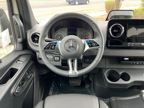New 2025 Mercedes-Benz Sprinter 2500 image 12