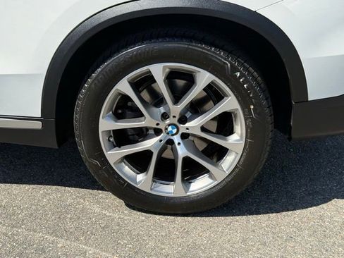 Certified 2024 BMW X5 xDrive40i AWD/4WD image 9