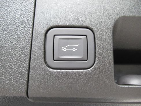 Certified 2025 Cadillac XT4 Sport AWD/4WD image 38