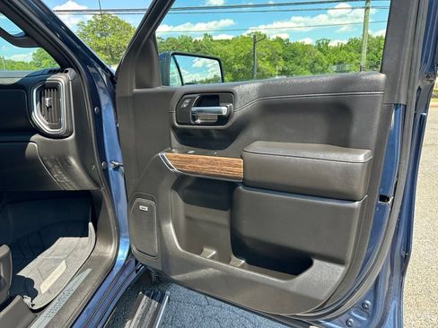 Used 2019 Chevrolet Silverado 1500 High Country w/ Technology Package AWD/4WD image 23