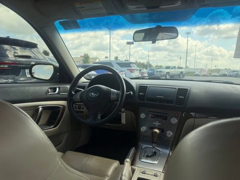 Used 2009 Subaru Outback 2.5i Limited AWD/4WD image 47