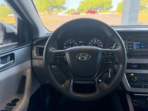 Used 2015 Hyundai Sonata SE FWD image 10