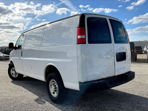 Used 2019 Chevrolet Express 2500 image 5