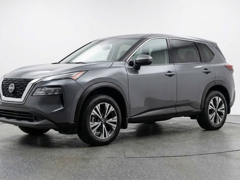 Used 2025 Nissan Rogue SV AWD/4WD image 3