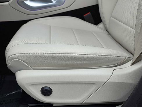 Certified 2025 Mercedes-Benz GLS 450 4MATIC image 12