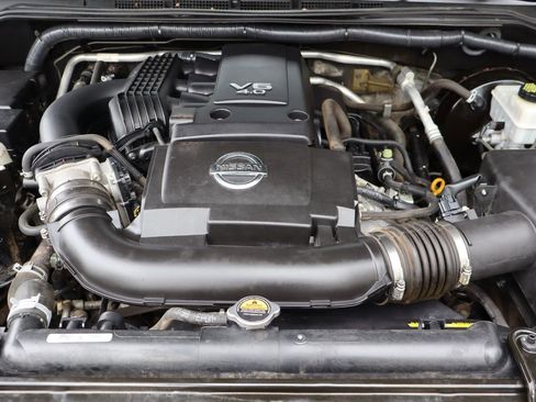 Used 2017 Nissan Frontier SV w/ SV Value Truck Package AWD/4WD image 38