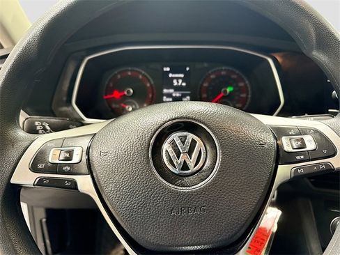 Used 2019 Volkswagen Jetta R-Line image 10