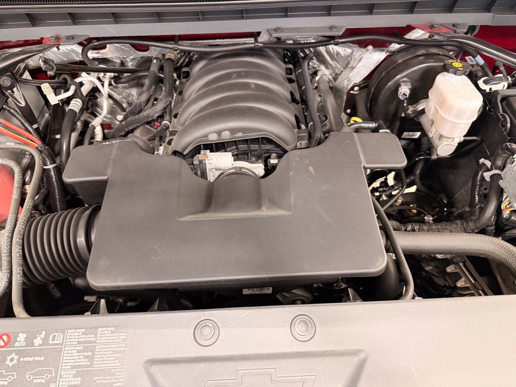 Used 2018 Chevrolet Silverado 1500 LT w/ LT Convenience Package AWD/4WD image 43