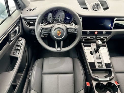 Used 2026 Porsche Macan AWD/4WD image 13