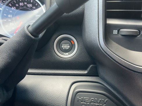New 2025 RAM 2500 Tradesman AWD/4WD image 30