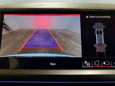 Used 2024 Audi Q4 e-tron Prestige image 53