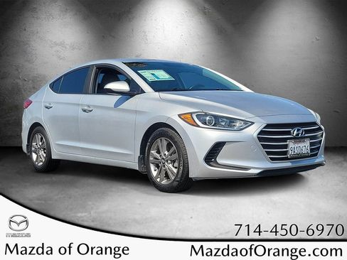 Used 2017 Hyundai Elantra SE FWD image 1