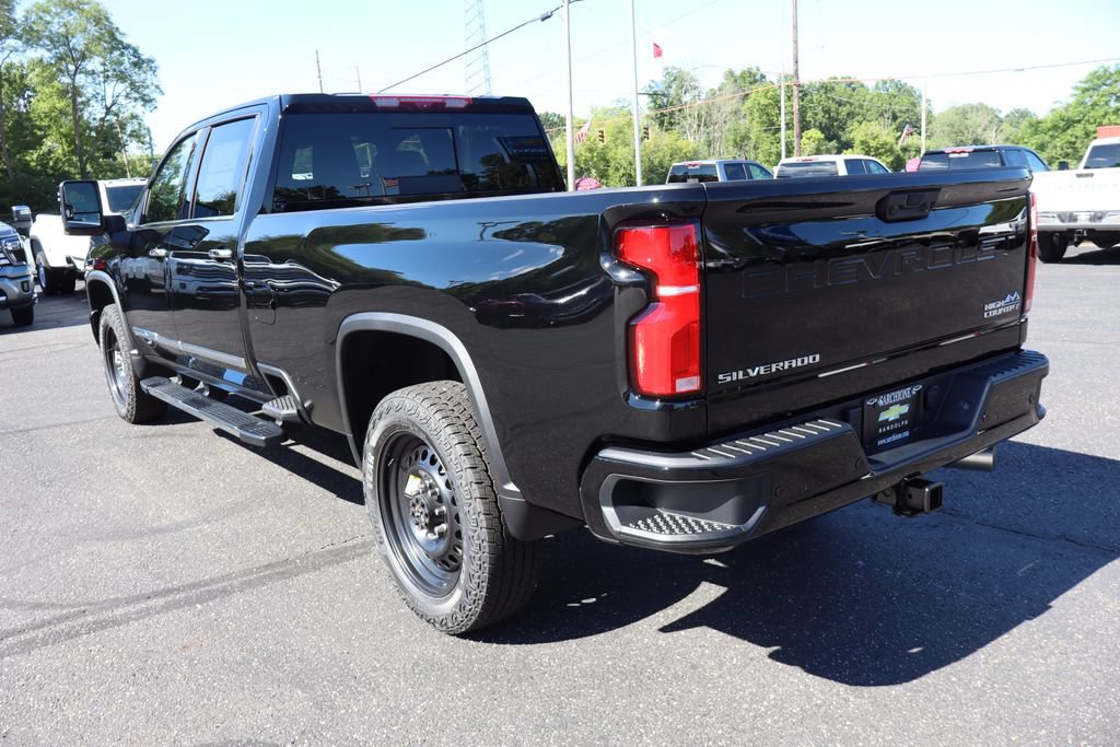 New 2026 Chevrolet Silverado 2500 High Country w/ Technology Package AWD/4WD image 3