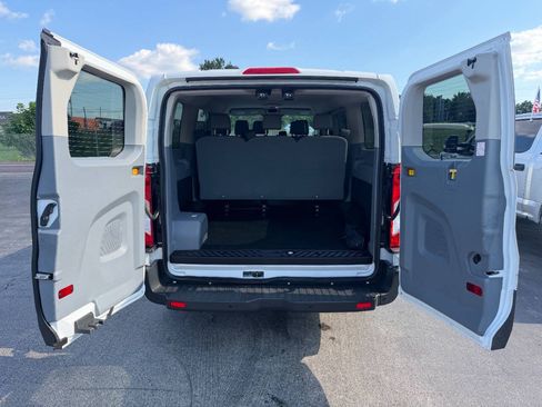 Used 2018 Ford Transit 150 XL RWD image 19