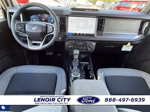 New 2025 Ford Bronco Base image 12