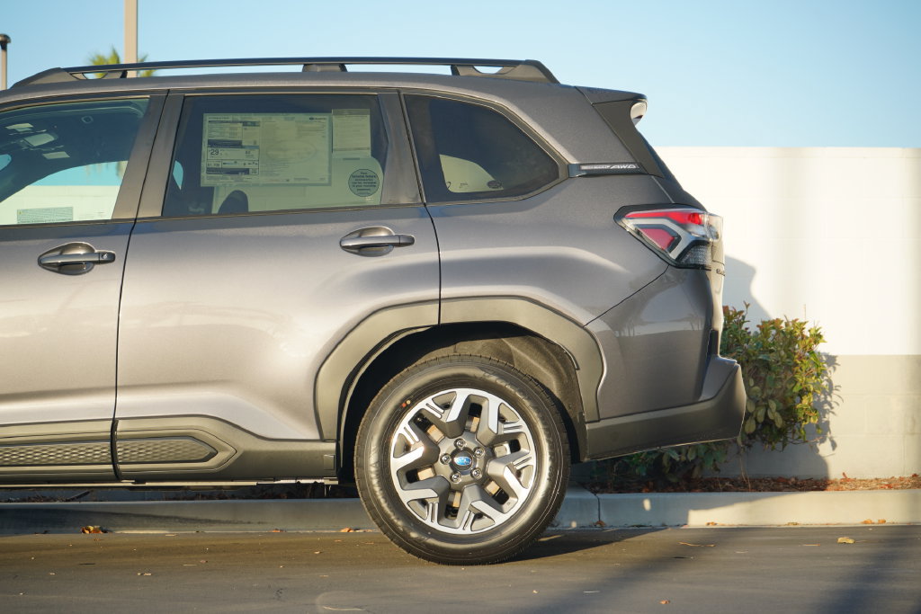 New 2026 Subaru Forester Premium AWD/4WD image 4