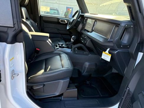 New 2025 Ford Bronco Badlands image 16