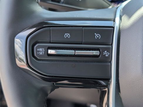 Used 2024 Chevrolet Colorado ZR2 w/ ZR2 Convenience Package III AWD/4WD image 19