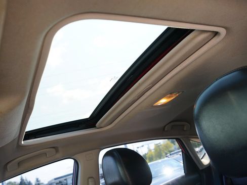 Used 2015 Nissan Sentra SR w/ SR Premium Package FWD image 21