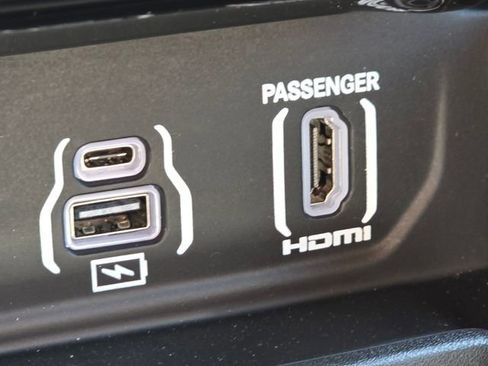 Used 2025 RAM 1500 Limited AWD/4WD image 16