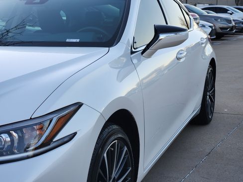 Certified 2025 Lexus ES 350 350 Premium Package image 9