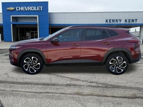 Certified 2025 Chevrolet Trax RS w/ Driver Confidence Package FWD image 29