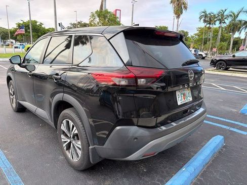 Used 2022 Nissan Rogue SV FWD image 3