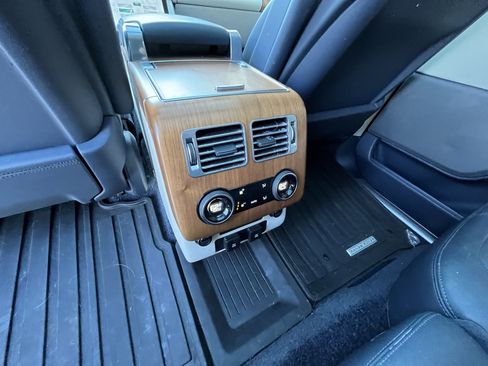 Used 2021 Land Rover Range Rover P525 Westminster Edition LWB AWD/4WD image 31