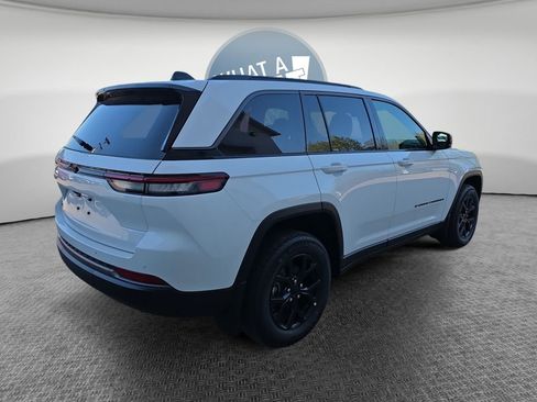 New 2026 Jeep Grand Cherokee 4WD image 3
