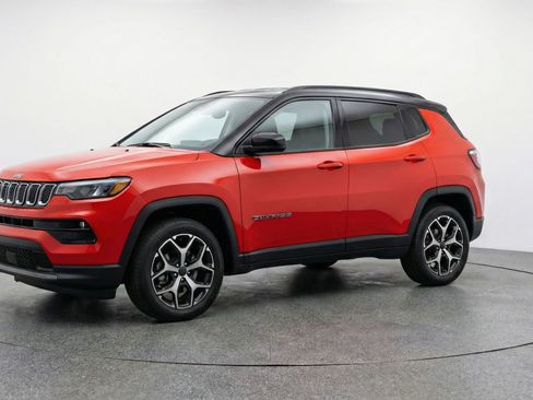 Used 2025 Jeep Compass Limited AWD/4WD image 3
