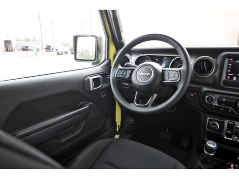 Used 2023 Jeep Wrangler Unlimited Sport image 12