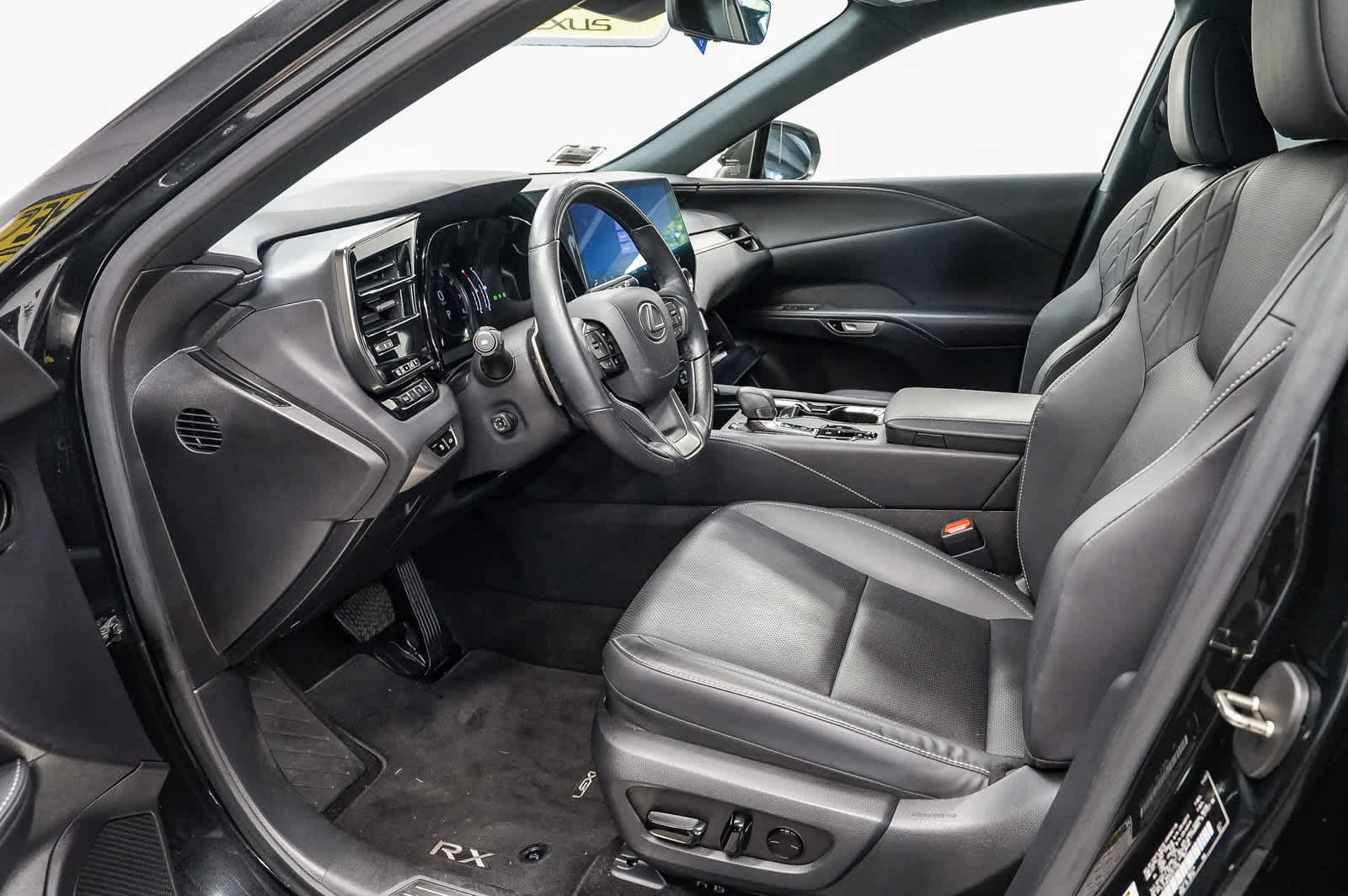 Used 2024 Lexus RX 350 Premium w/ Accessory Package (Z1) FWD image 18