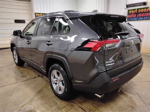 Used 2025 Toyota RAV4 XLE AWD/4WD image 6
