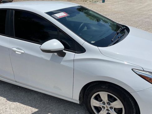 Used 2017 Chevrolet Cruze LS w/ LS Fleet Convenience Package FWD image 5