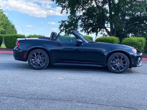 Used 2019 FIAT 124 Spider Abarth w/ Navigation & Sound Group RWD image 11