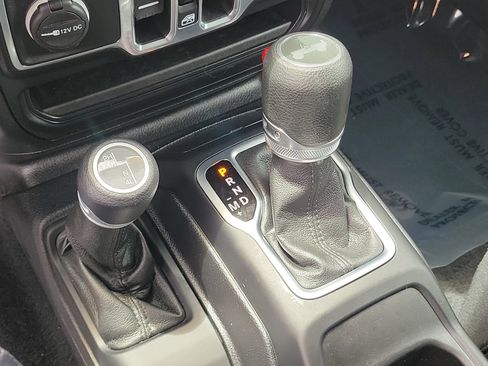 Used 2020 Jeep Wrangler Unlimited Sport S AWD/4WD image 27
