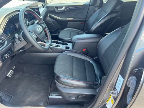 Used 2024 Ford Escape ST-Line Elite AWD/4WD image 9